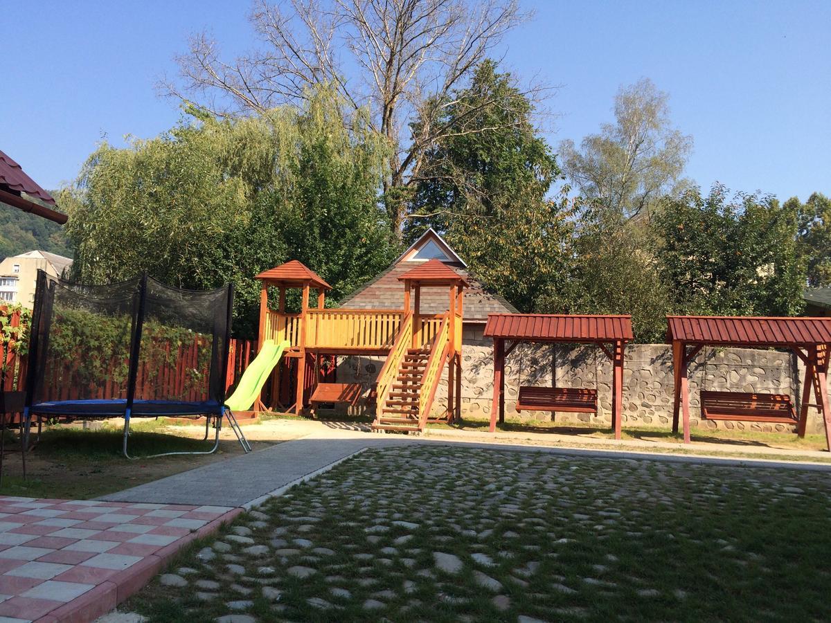 Dream Hostel Carpathians Rahó Kültér fotó
